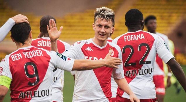 的围抢转瞬 的围抢转瞬